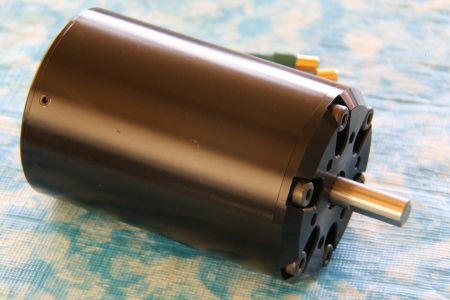 SSS BL Motor 5684/1360KV / 5D