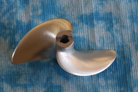 CNC Alu Propeller 56/2 x1,9 Fahrfertig rechts