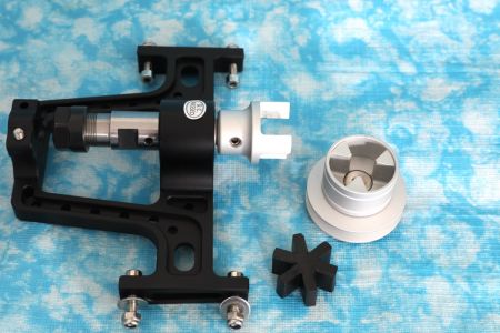 T- Bar mit Kugellager, 6mm Spannzange, Sternkuplung auf Konus mit Riemenscheibe, schwarz