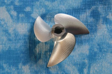 CNC Alu Propeller 40/3 x1,4 Fahrfertig links