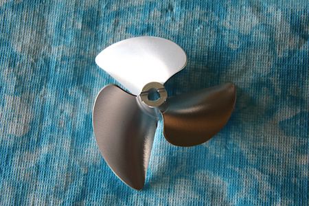 CNC Alu Propeller 68/3 x1,4 Fahrfertig, rechts
