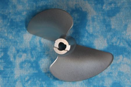 CNC Alu Propeller 57/2 x1,4 Fahrfertig rechts