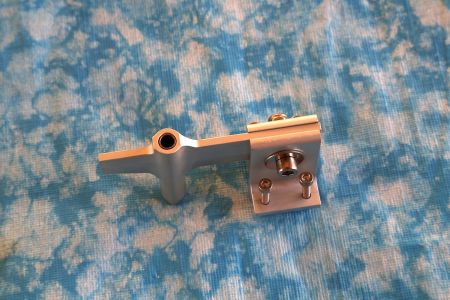 Propeller- Halter, Strut, 80 mm, 4,75 mm, mit Finne