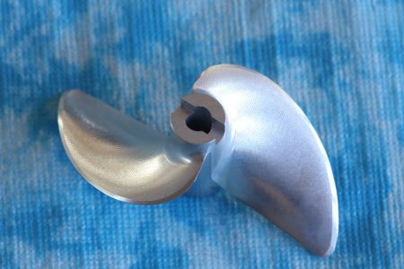 CNC Alu Propeller 58/2 x1,9 Fahrfertig links