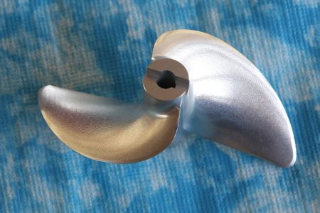 CNC Alu Propeller 66/2 x1,9 Fahrfertig links