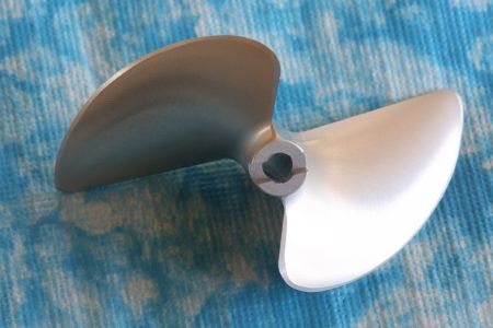 CNC Alu Propeller 68/2 x1,4 Fahrfertig rechts