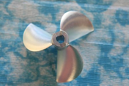CNC Alu Propeller 48/3 x1,8 Fahrfertig, links