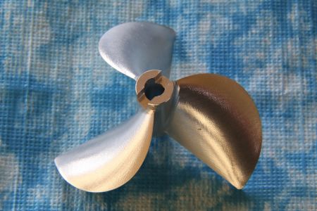 CNC Alu Propeller 54/3 x1,8 Fahrfertig, links