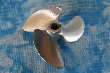CNC Alu Propeller 44/3 x1,4 Fahrfertig rechts (X Serie)